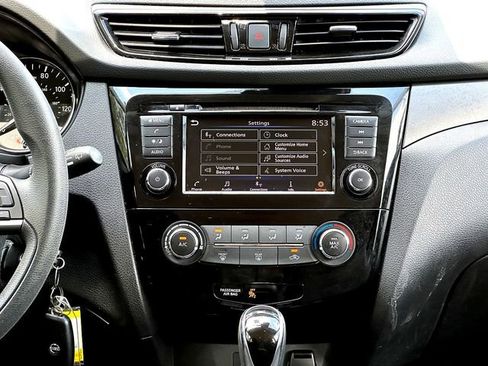 Used 2021 Nissan Rogue Sport S FWD image 27