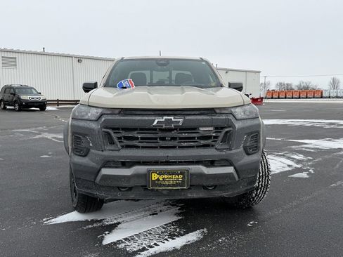 Used 2024 Chevrolet Colorado Trail Boss w/ Technology Package image 2