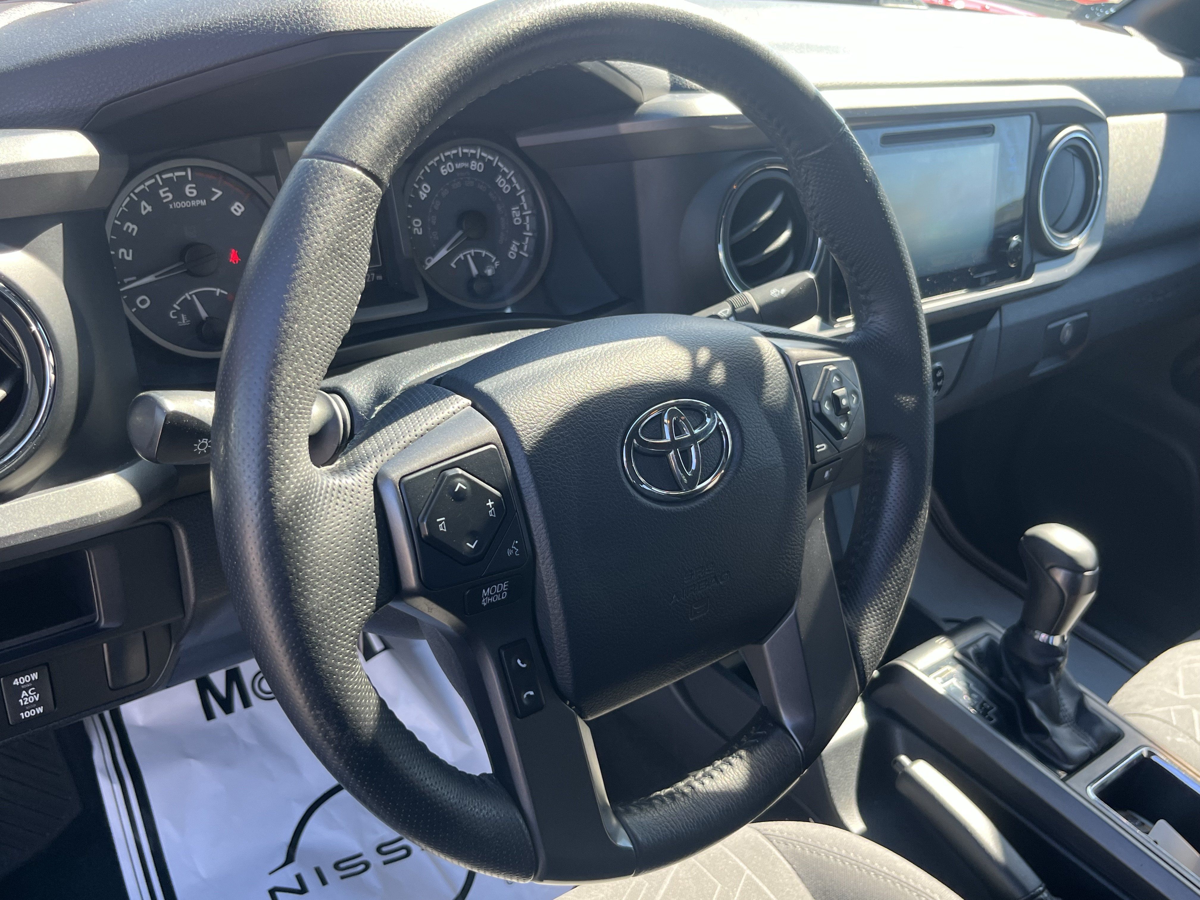 Used 2017 Toyota Tacoma TRD Off-Road w/ Tow Package AWD/4WD image 21