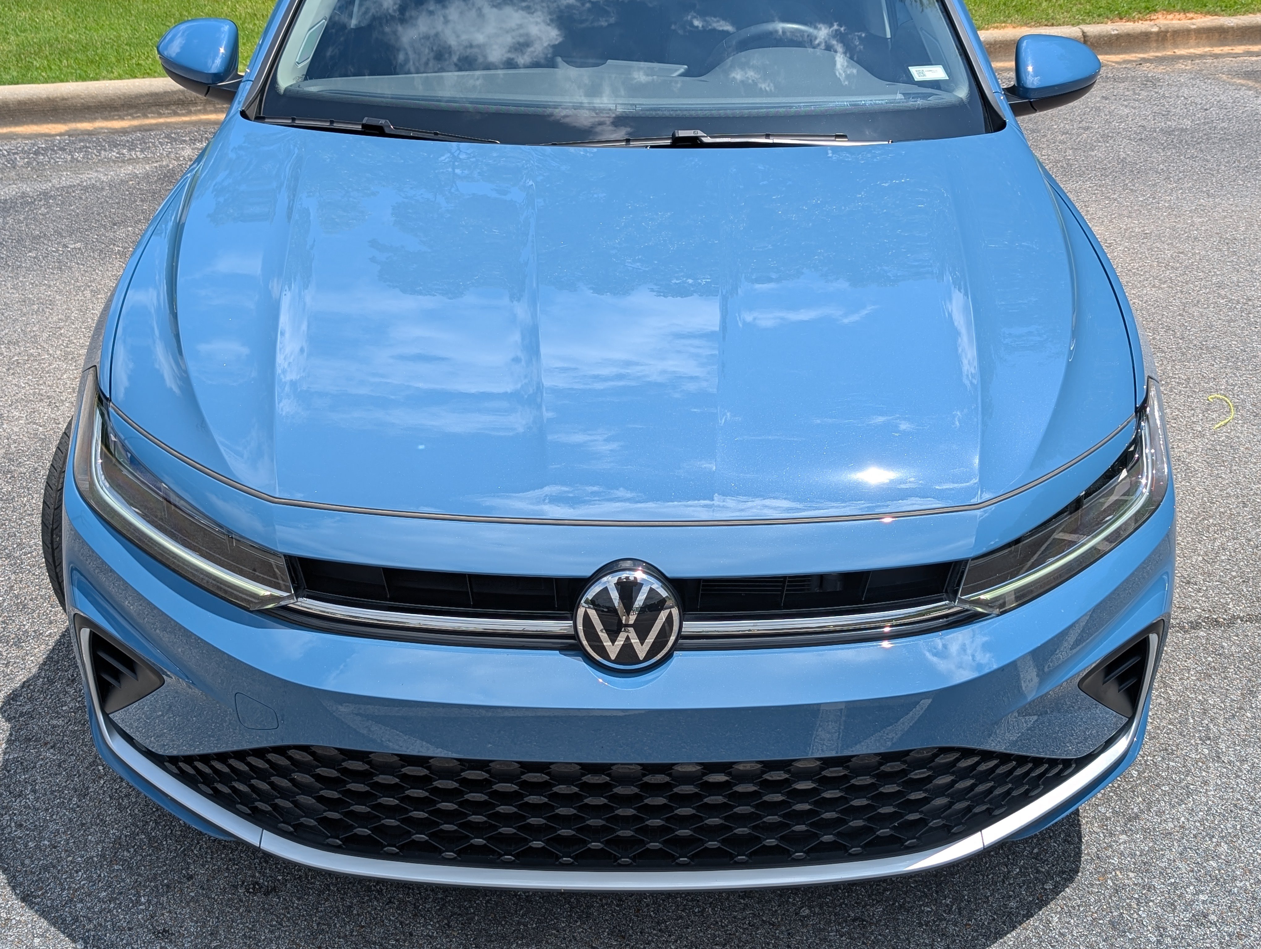 Used 2025 Volkswagen Jetta SE w/ Sunroof Package FWD image 12