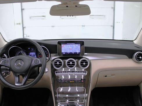 Used 2017 Mercedes-Benz GLC 300 w/ Premium 1 Package image 52