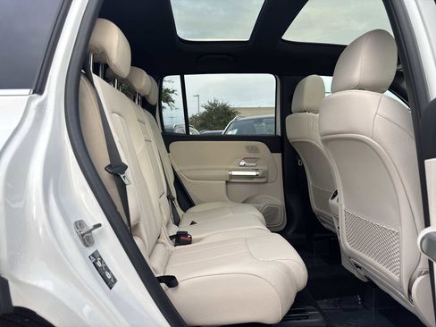 New 2026 Mercedes-Benz GLB 250 image 18