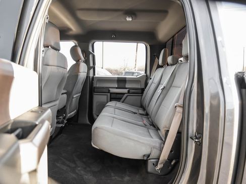 Used 2019 Ford F150 XLT image 41