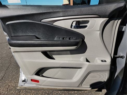 Used 2019 Honda Pilot EX image 13