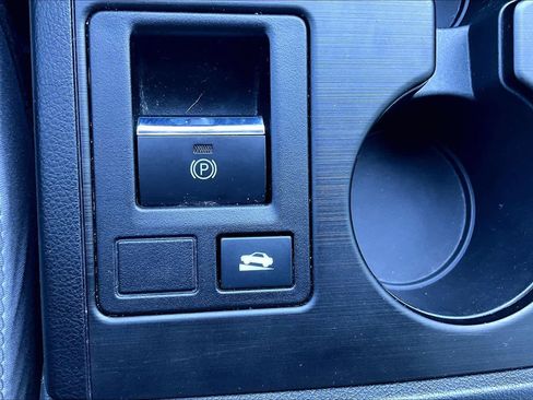 Used 2018 Subaru Legacy 2.5i image 33