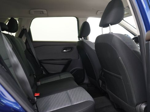 Used 2023 Nissan Rogue SV AWD/4WD image 12
