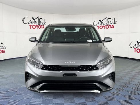 Used 2024 Kia Forte LXS image 3