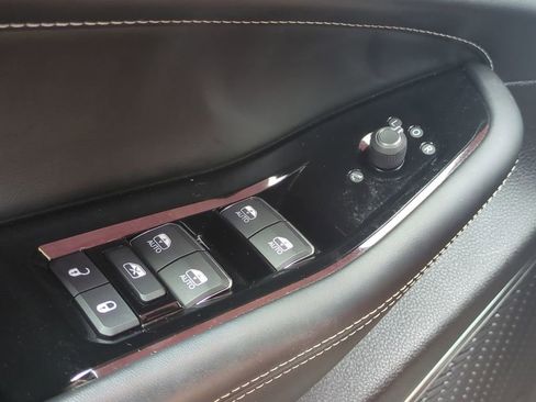 Used 2023 Jeep Grand Cherokee L Overland AWD/4WD image 34