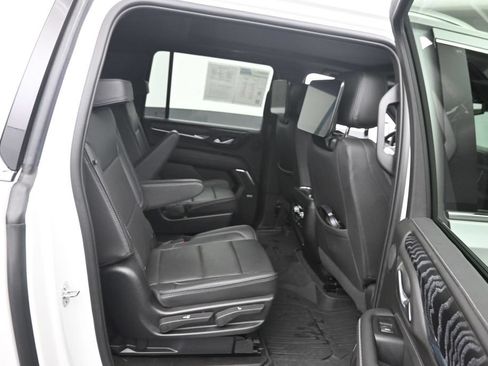 Used 2023 GMC Yukon XL Denali w/ LPO, Floor Liner Package AWD/4WD image 10