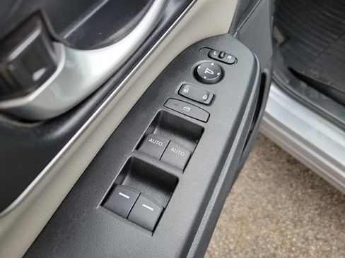 Used 2018 Honda CR-V EX image 13