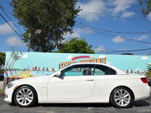Used 2012 BMW 328i Convertible image 5