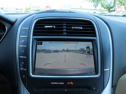 Used 2017 Lincoln MKX Reserve w/ Lincoln MKX Climate Package AWD/4WD image 23