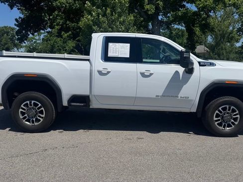 Used 2024 GMC Sierra 2500 SLE w/ SLE Value Package; AWD/4WD image 2