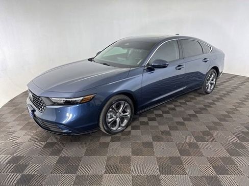 Used 2025 Honda Accord EX-L image 3