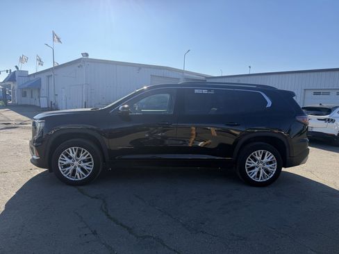 Used 2024 GMC Acadia Elevation image 2