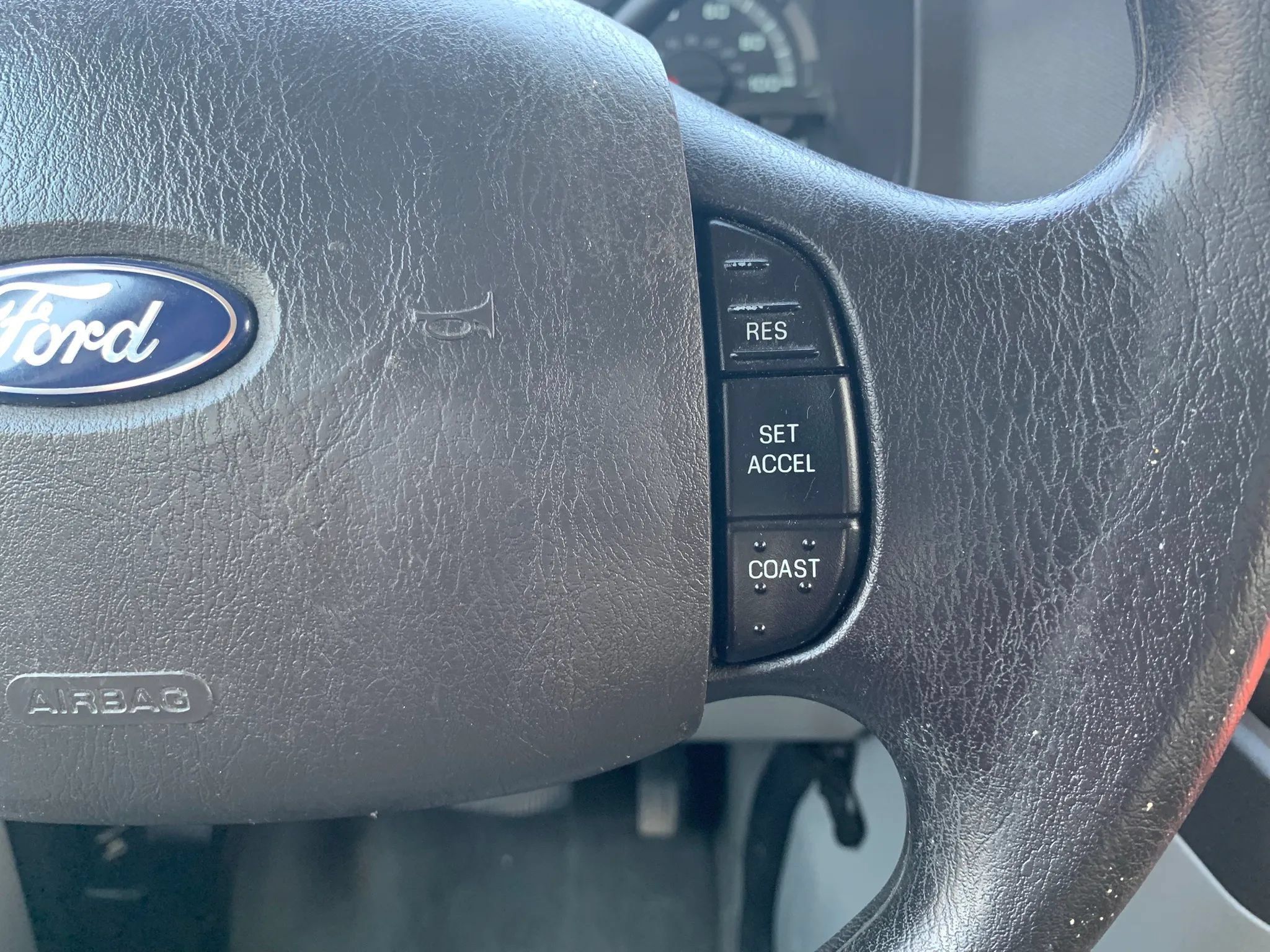 Used 2011 Ford E-350 and Econoline 350 XL w/ Interior Upgrade Pkg RWD image 14