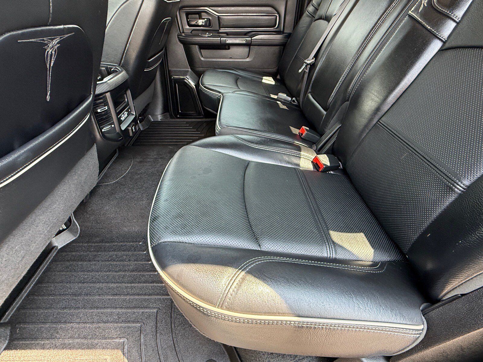 Used 2023 RAM 2500 Limited AWD/4WD image 11