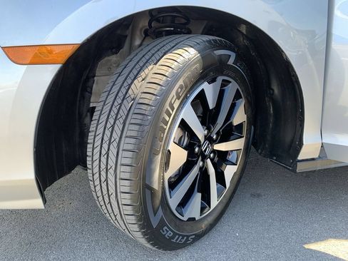 Used 2025 Honda Odyssey EX-L image 12