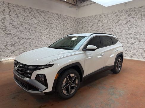 New 2026 Hyundai Tucson SEL w/ Tow & Go Package FWD image 3