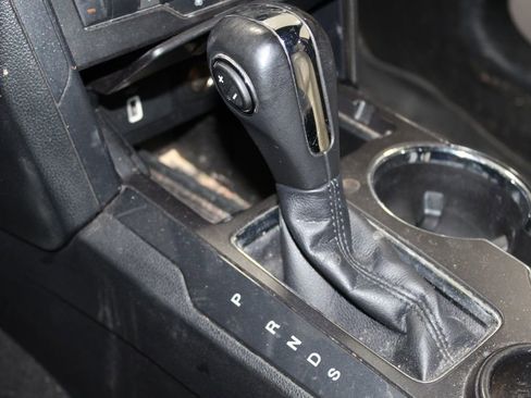 Used 2019 Ford Explorer XLT w/ Equipment Group 202A image 33