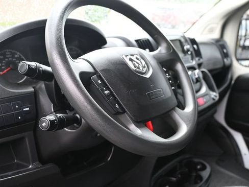 Used 2019 RAM ProMaster 2500 w/ Premium Appearance Group FWD image 11