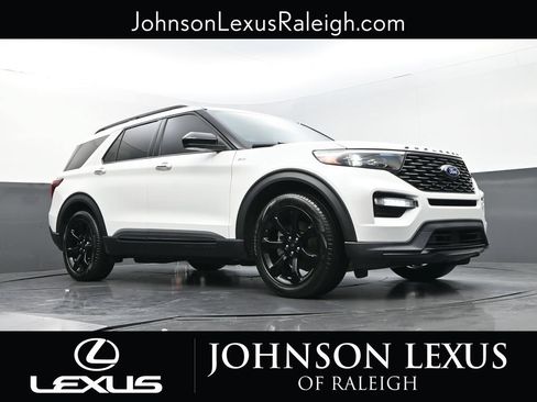 Used 2024 Ford Explorer ST-Line w/ Class IV Trailer Tow Package RWD image 15
