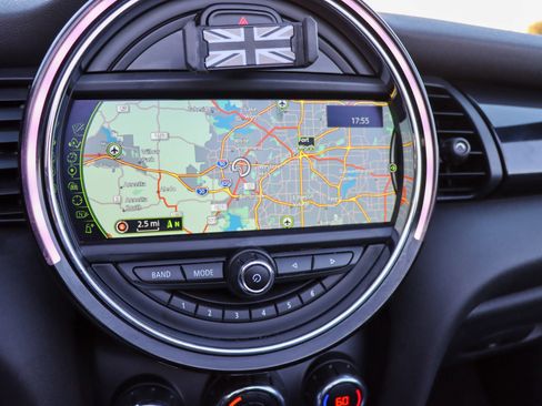 Used 2017 MINI Cooper S image 48