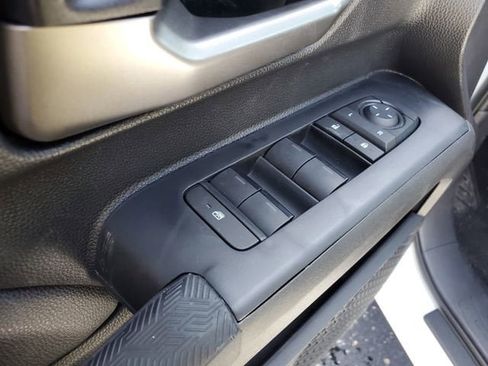 New 2026 Toyota Tacoma TRD Off-Road AWD/4WD image 17