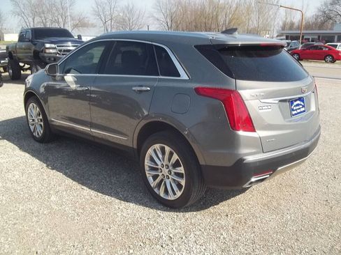 Used 2017 Cadillac XT5 Platinum AWD/4WD image 5