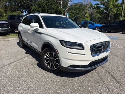Used 2023 Lincoln Nautilus FWD w/ Premium Package image 6