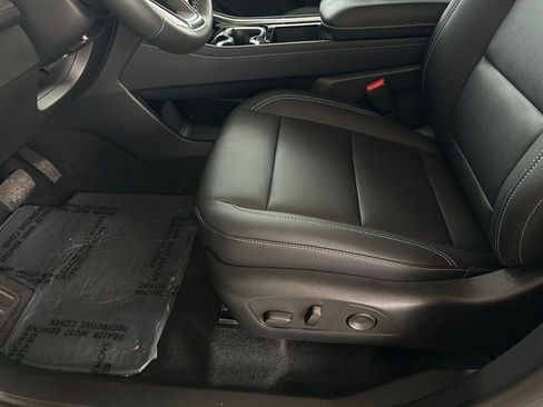 New 2026 Chevrolet Traverse LT image 12