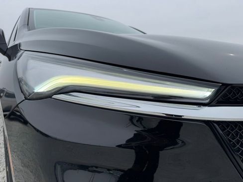 Used 2023 Buick Enclave Essence w/ Experience Buick Package image 9