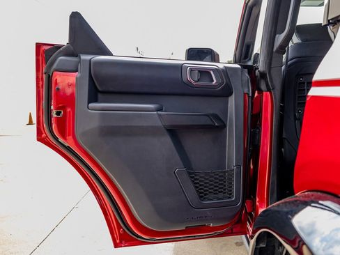 Used 2025 Ford Bronco Badlands image 36