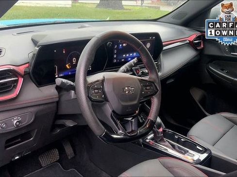 Used 2025 Chevrolet TrailBlazer RS w/ Driver Confidence Package image 14