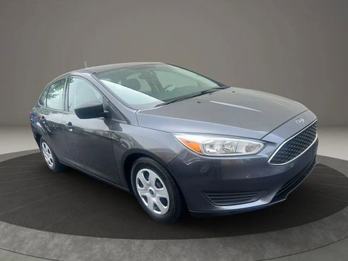 Used 2017 Ford Focus S FWD image 3