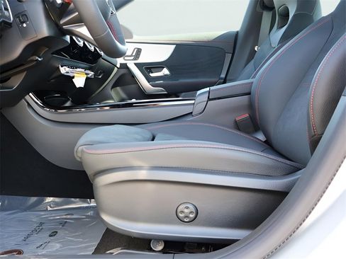 New 2026 Mercedes-Benz CLA 250 4MATIC image 38