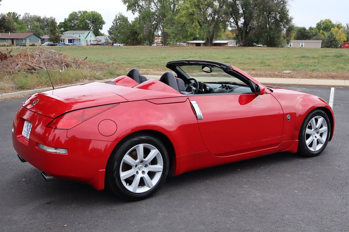 Used 2004 Nissan 350Z Enthusiast RWD image 17