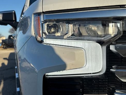 New 2026 Chevrolet Silverado 1500 High Country w/ High Country Premium Package AWD/4WD image 11
