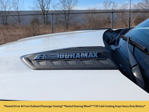 Used 2021 Chevrolet Silverado 2500 LT w/ Convenience Package image 5