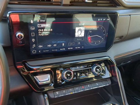 Used 2024 GMC Sierra 2500 AT4 w/ AT4 Premium Plus Package image 19