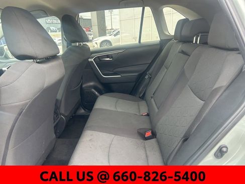 Used 2023 Toyota RAV4 XLE AWD/4WD image 8