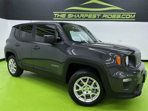 Used 2023 Jeep Renegade Latitude AWD/4WD image 1