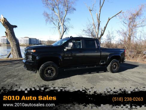 Used 2021 Chevrolet Silverado 2500 Custom w/ Custom Value Package image 1