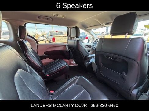 Used 2024 Chrysler Pacifica Touring-L image 12