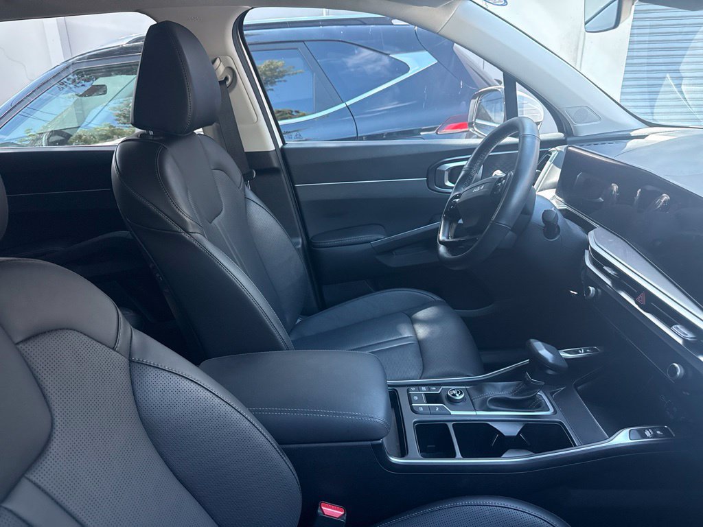 Certified 2026 Kia Sorento EX FWD image 4