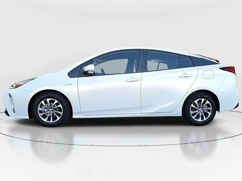 Certified 2022 Toyota Prius Limited w/ Premium Convenience Package image 8