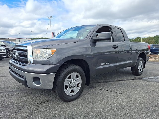 Used 2013 Toyota Tundra 4x4 Double Cab w/ Tow Pkg image 3