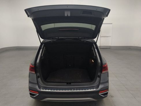 Used 2023 Volkswagen Taos SE w/ Black Wheel Package FWD image 29