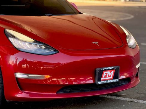 Used 2018 Tesla Model 3 Long Range RWD image 10