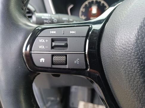 Used 2023 Honda Pilot Touring image 18